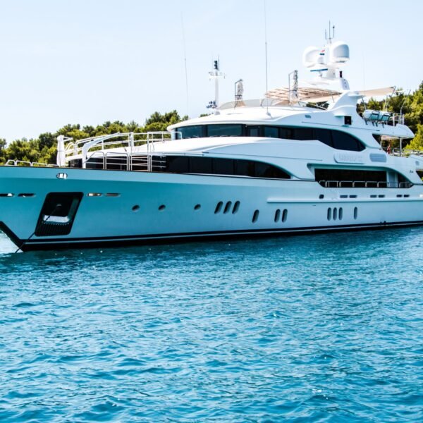 يخت باراهيتا